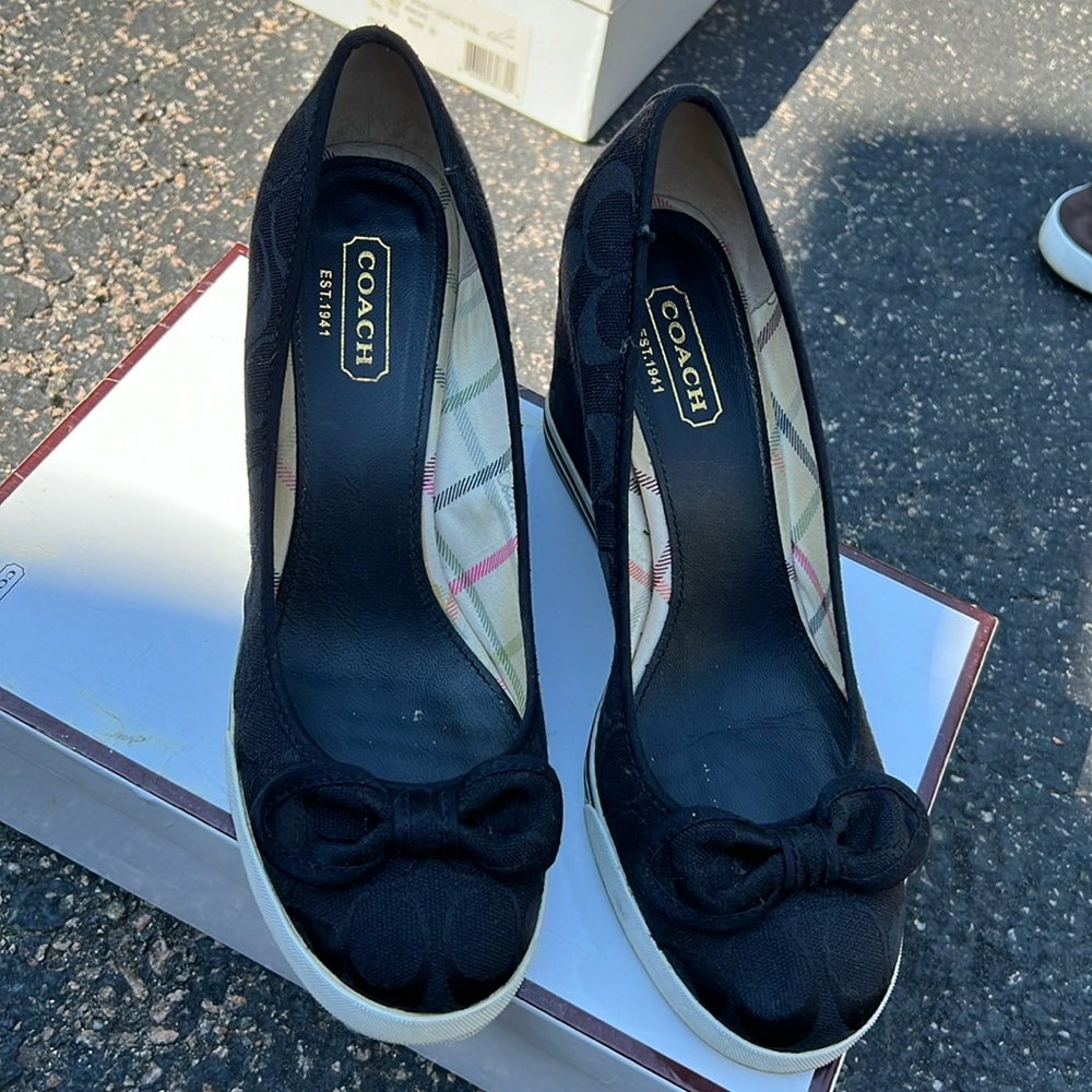 Women’s Coach shoes 9.5